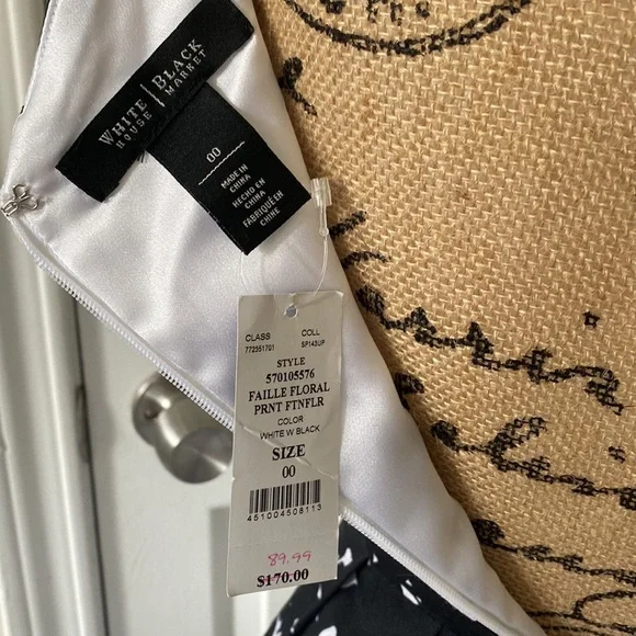 NWT WHBM Black and White Modern Floral Dress - Picture 5 of 9